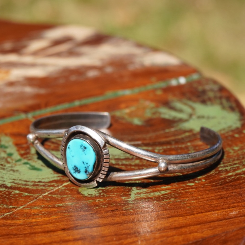 Vintage Navajo Sterling Turquoise Cuff Bracelet - Picture 2 of 13